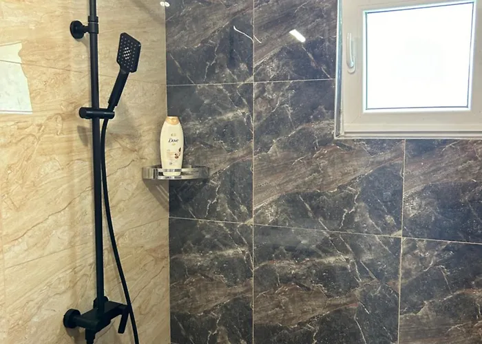 Kosmaj Ruza Vetrova 아파트 *