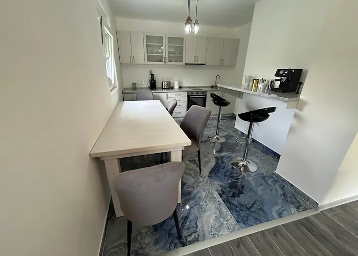 Kosmaj Ruza Vetrova 아파트 Sopot