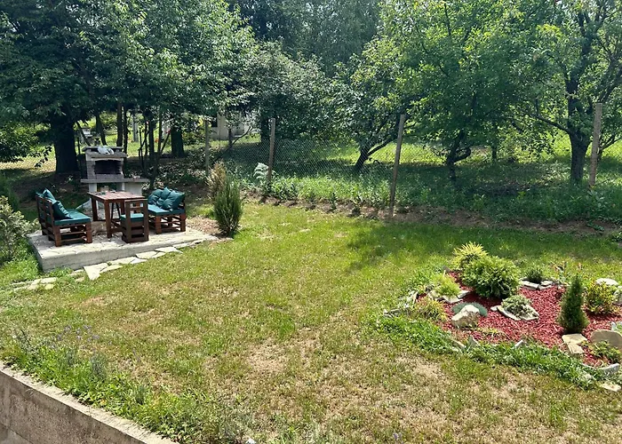 Kosmaj Ruza Vetrova 아파트 *